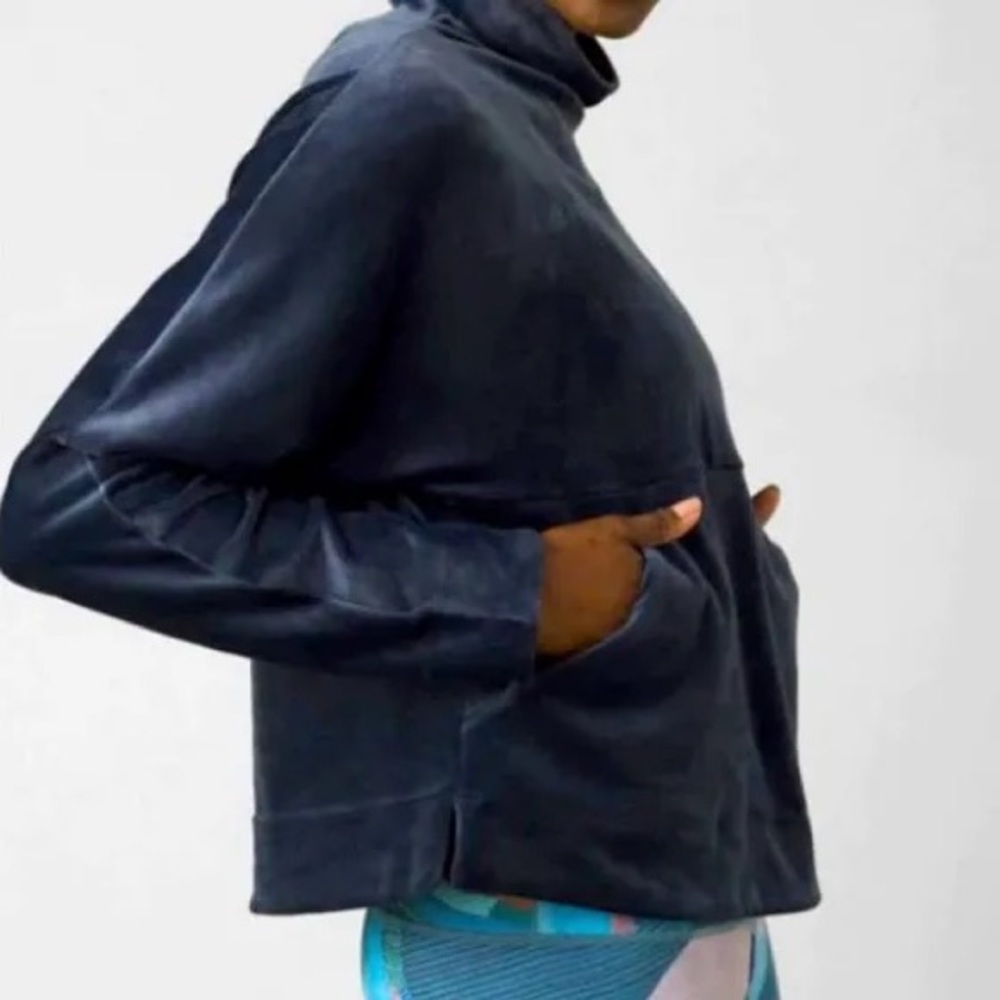 PRANA Phoenix Navy Blue Pullover Size L worn once.